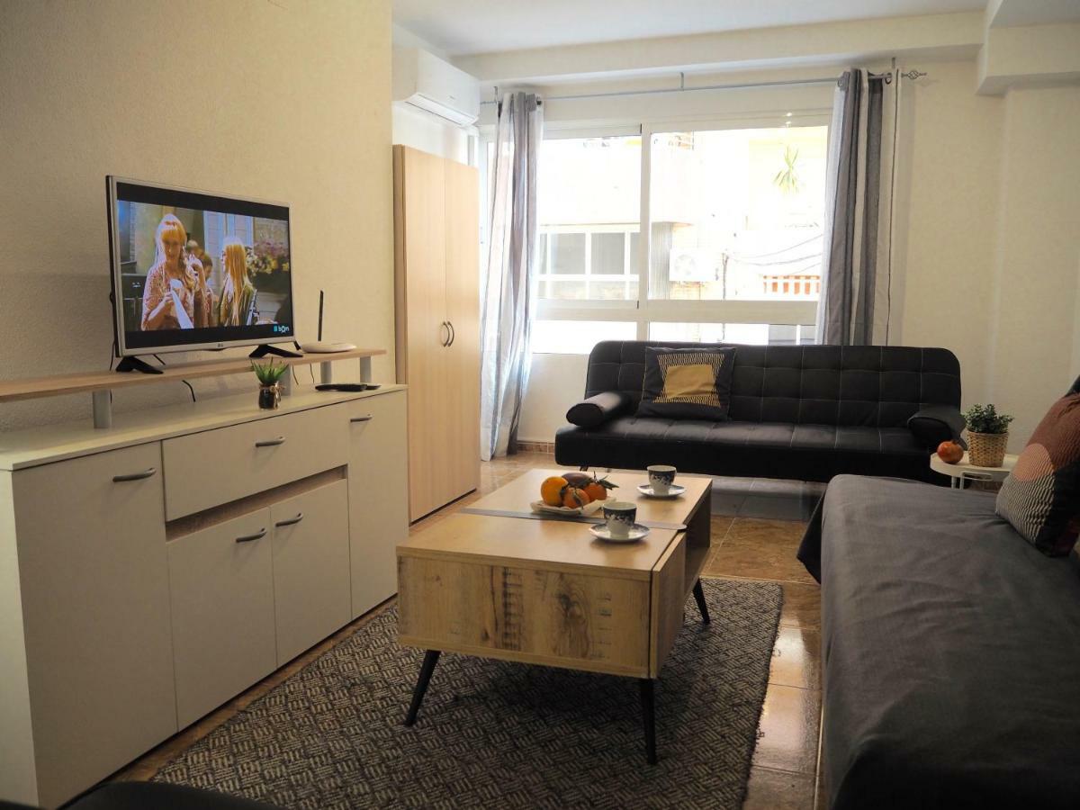 Diskover Pintor Gisbert Apartment *