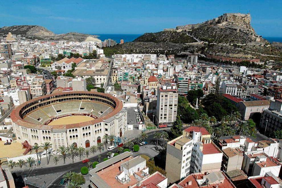 Jonas 1 * Alicante