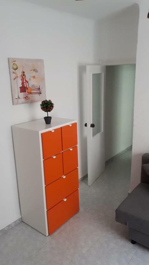03011, Spain, Alicante, Calle Canonigo Giner, 1 *