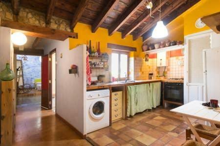 Large Flat Old Town Huoneisto Alicante