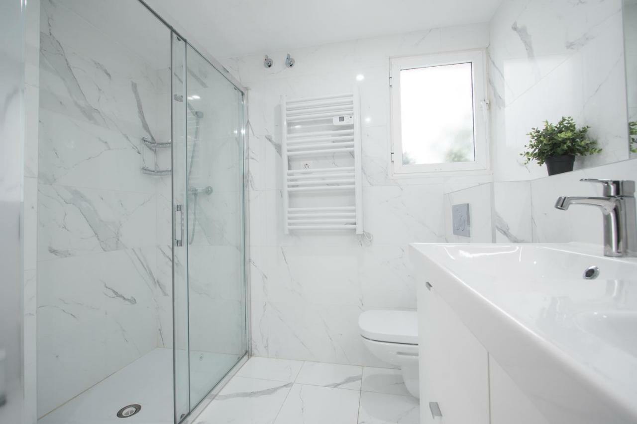 Stylish *new* In W/ 4 Bedrooms Appartement *