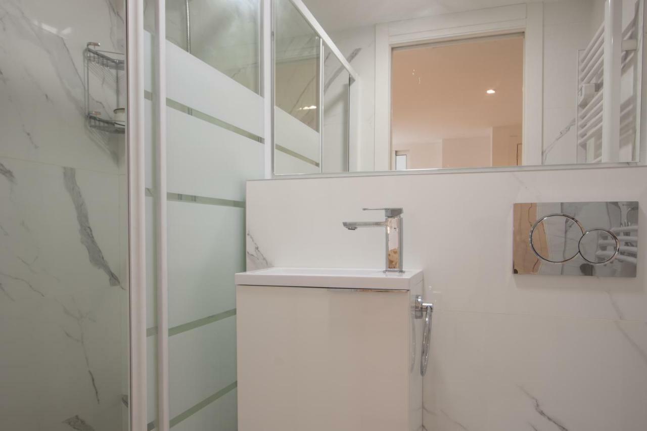 Stylish *new* In W/ 4 Bedrooms