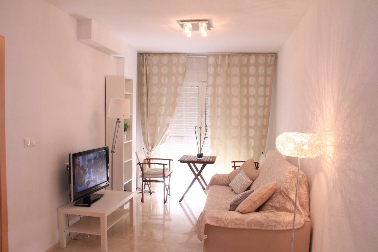 Sunny Apartments, Centre Apartment *