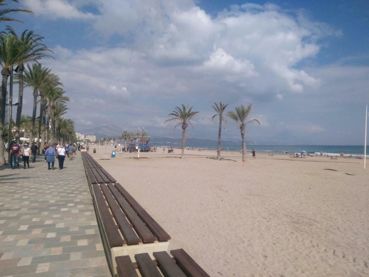 Precioso Apartamento En Frente De La Playa Huoneisto Alicante