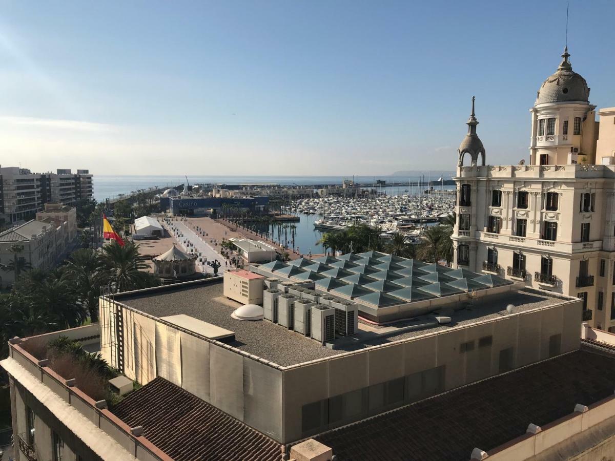 Casco Histórico , Playa Postiguet Apartamento *