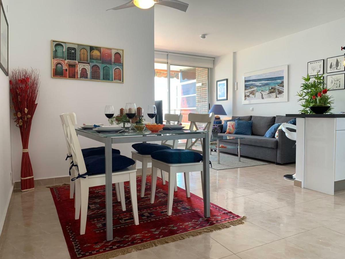 Apartamento Con Vistas Al Mar Primera Linea De Playa Del Postiguet *