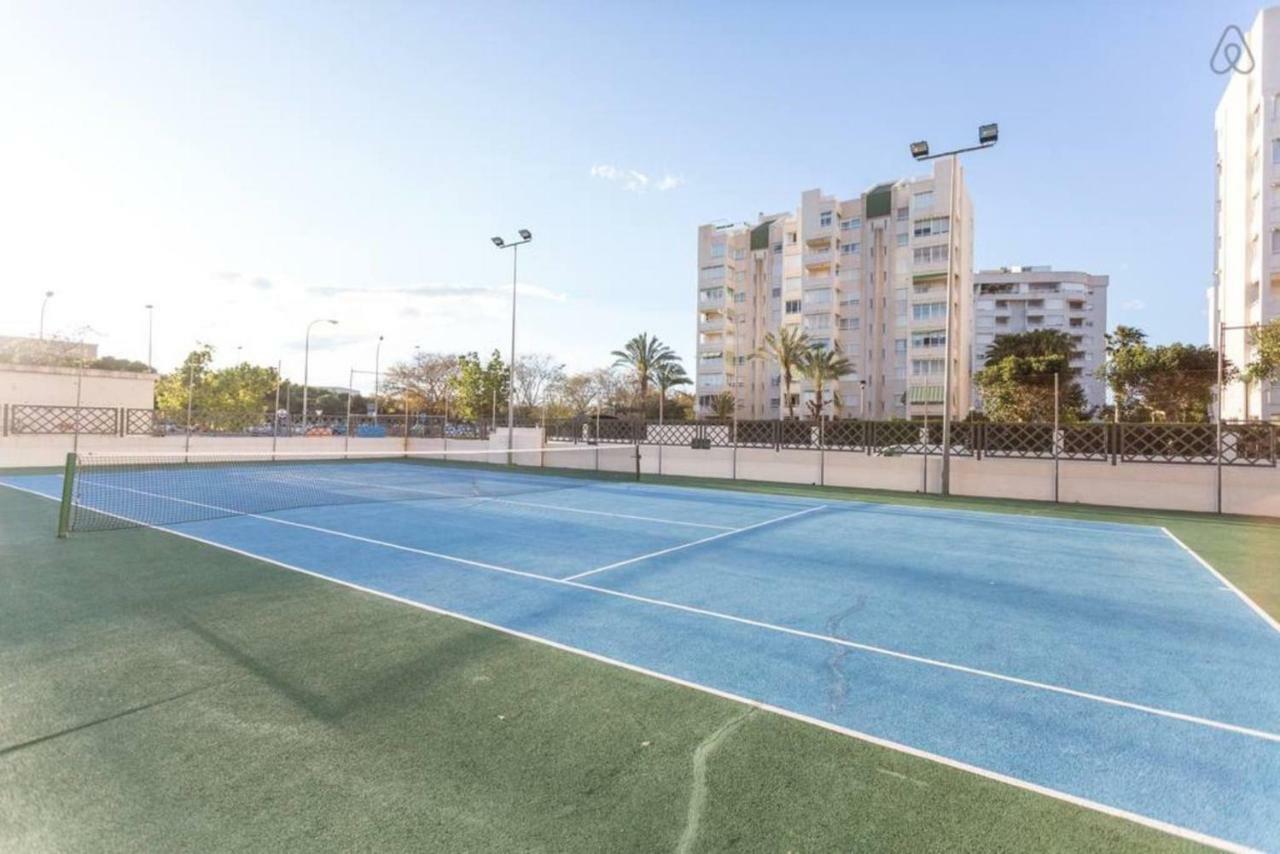 Nations With Pool * Alicante