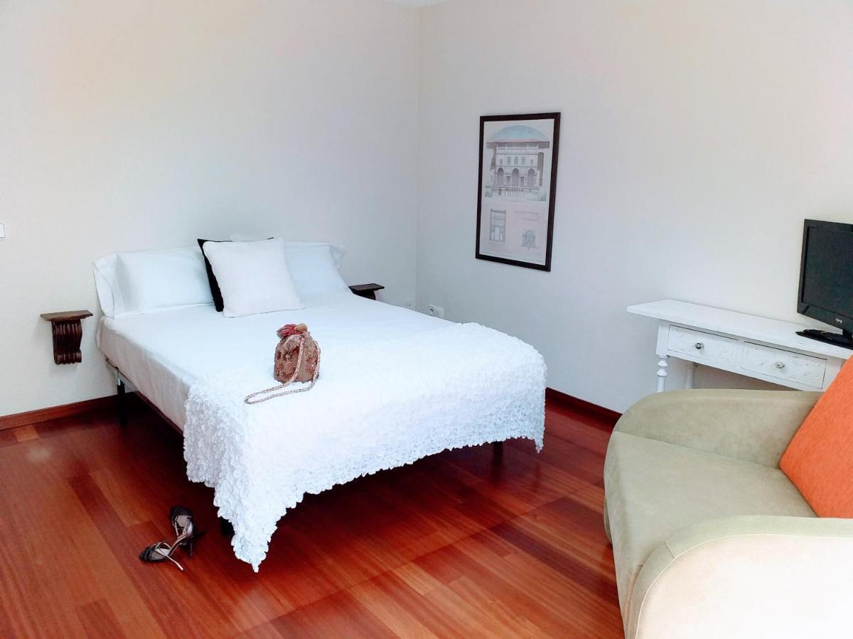 Large With Large And Sunny Terrace - Garden & Outdoor Gym , Center Alicante