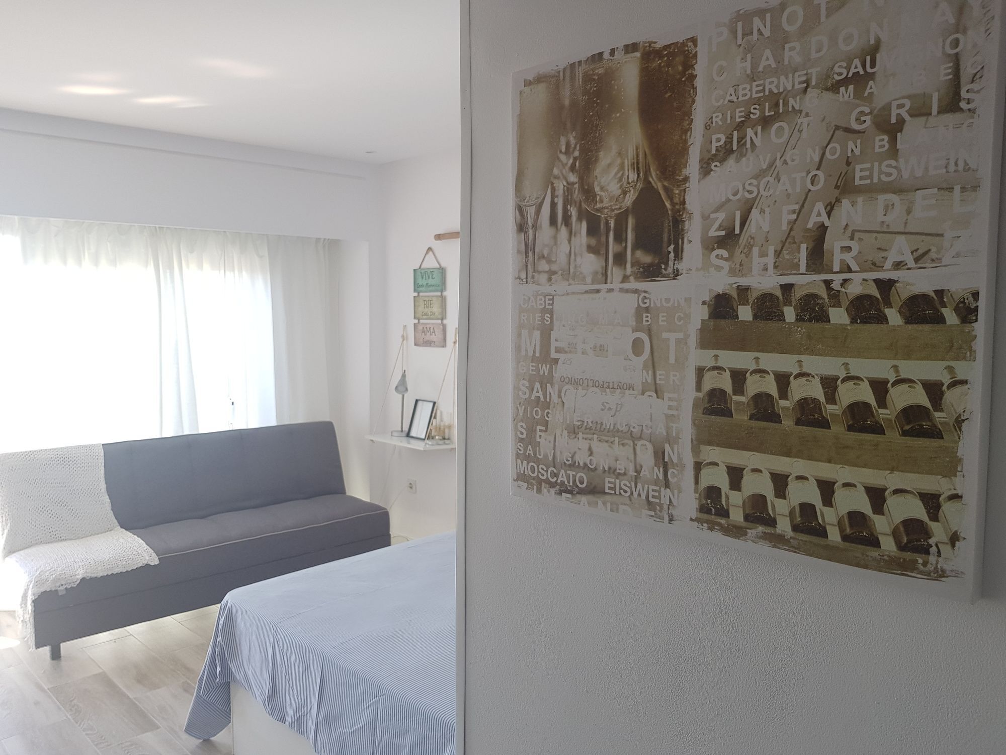 Redis Riscal 314 Apartment *