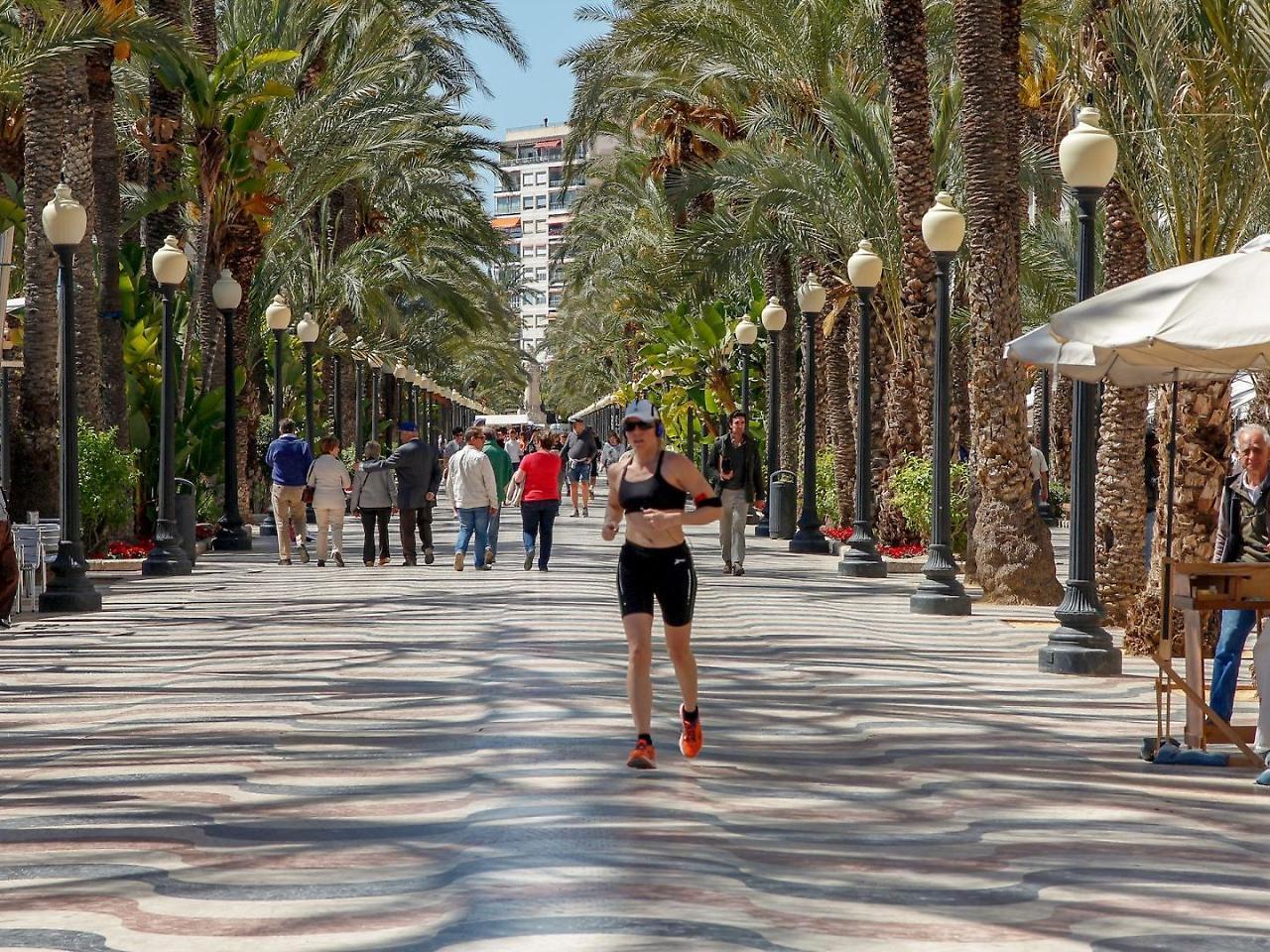 Playa A 500M En El Centro Historico De Alicante - Holidays B&F