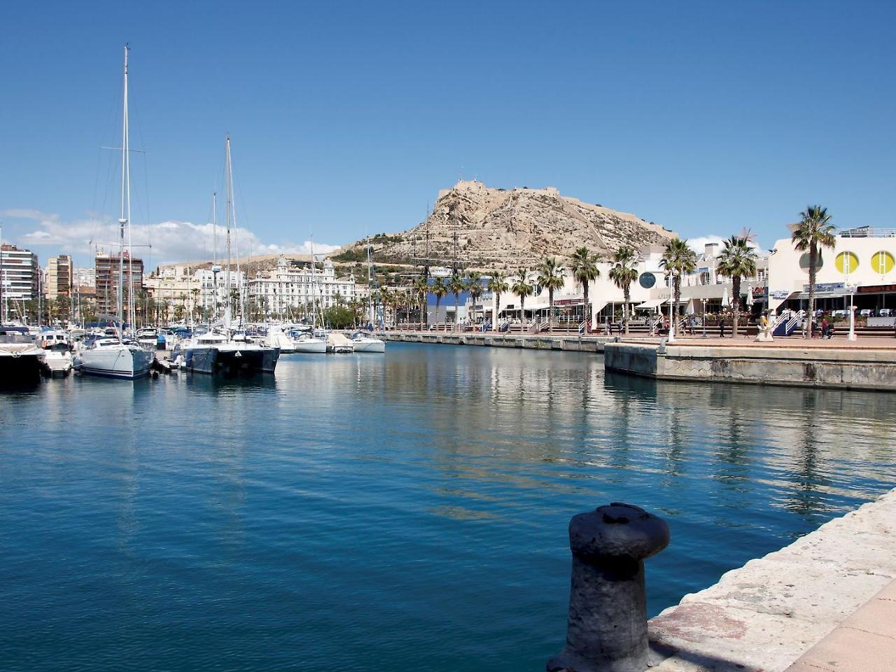 Playa A 500m En Centro Historico Alicante- Holidays B&f Huoneisto