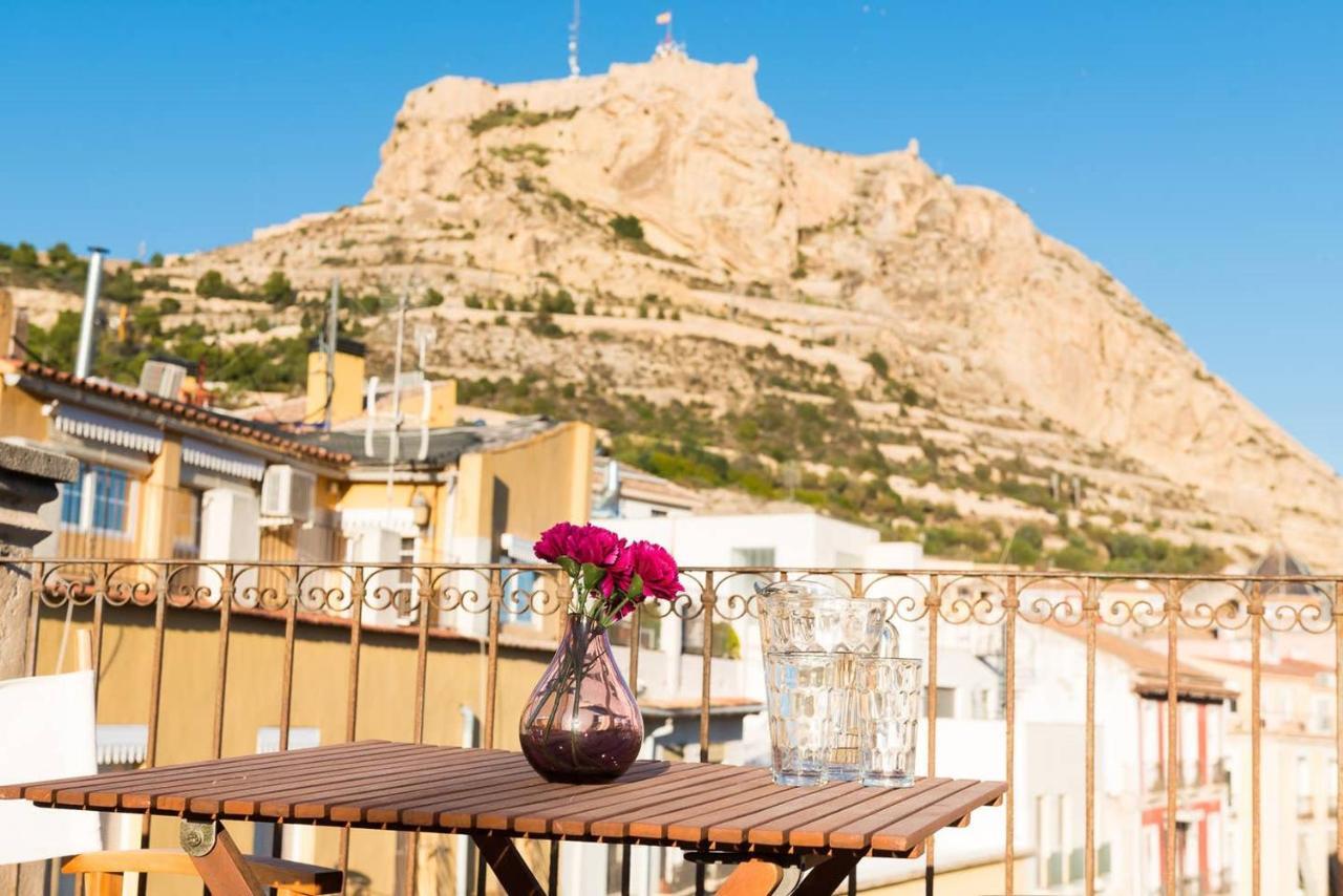 Alc - Stylish With Fantastic Terrace, Old Town Apartment