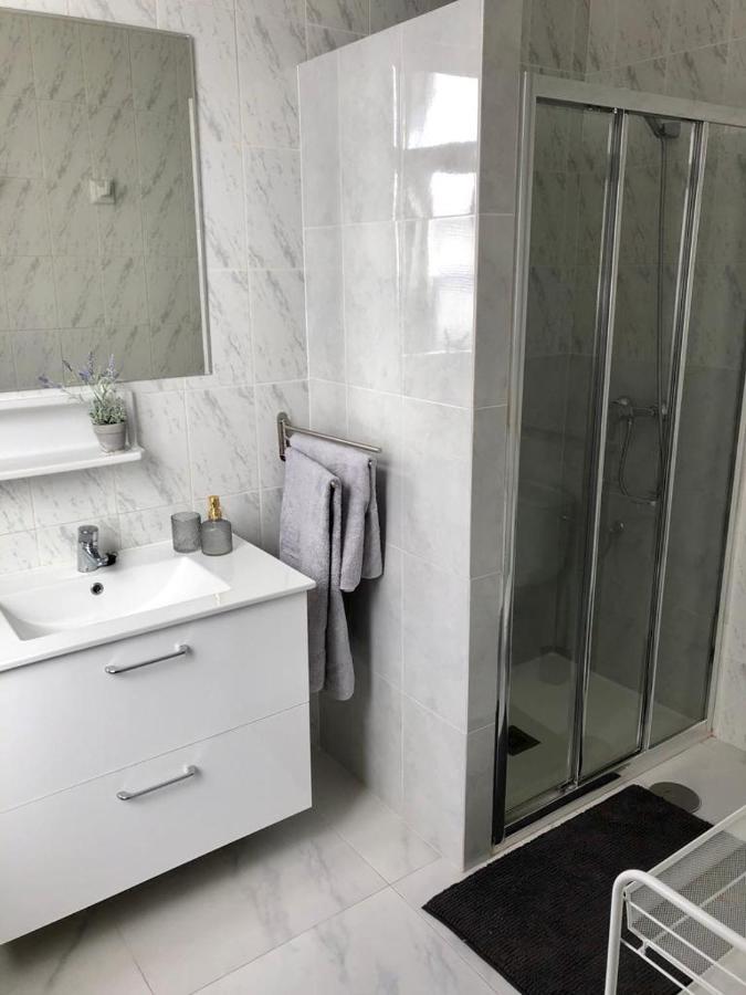 Apartment Big With Unique Patio Near Santa Barbara Castle