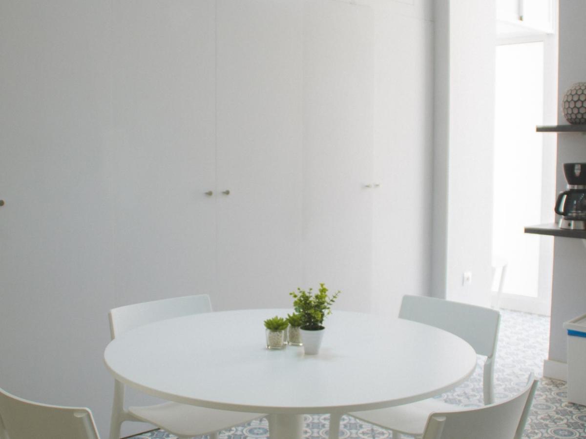 Loft, Capitan Segarra *