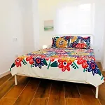 Amazing 3bd apt. Beach&center + parking