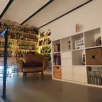 Habitación Privada En Alojamiento Diferente Y Con Calidad En El Centro De Alicante!