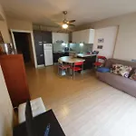Room In Benidorm Downtown En Piso Compartido