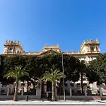 Beautiful 1 Bedroom Apartment With Gallery And Air Conditioning Cb6Yr