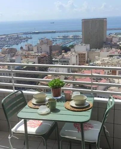 Estudio Con Impresionantes Vistas En Alicante Centro