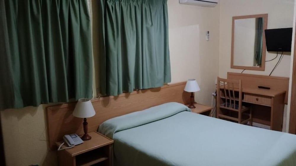 Hotel Lc Urbano