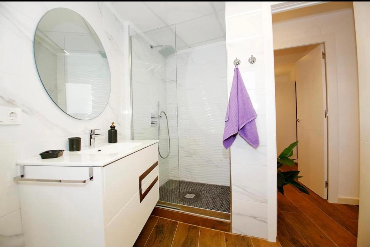 Amazing 3bd Apt. Beach&center + Parking *