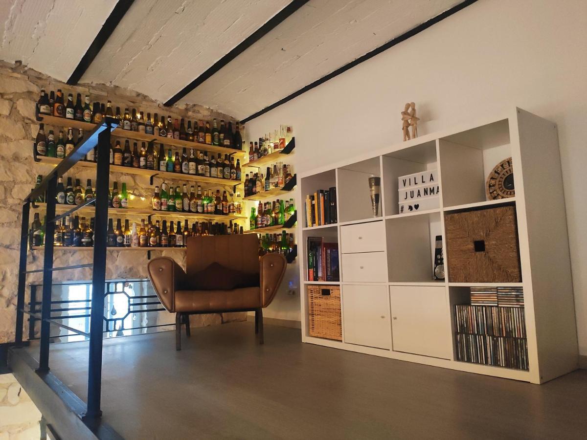 Habitación Privada En Alojamiento Diferente Y Con Calidad En El Centro De Alicante! Bed and breakfast