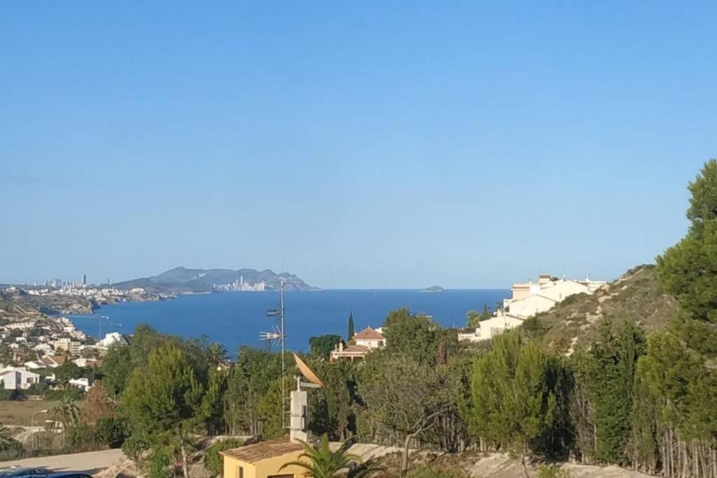 Urbanización El Poblet,el Campello * Alicante