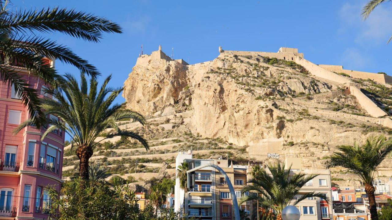 Stylish & Spacious Family Near & Vibrant Historic Market Apartamento Alicante