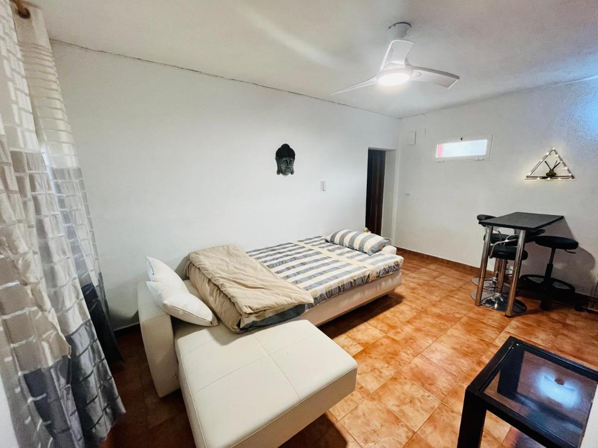 Vakantiehuis Estudio Adosado Acogedor Con Jardin, Barbacoa Y Parking Privado *