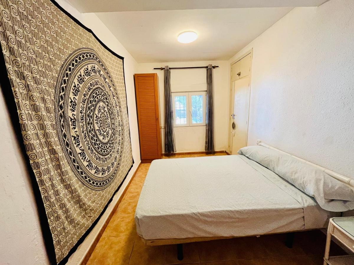 Estudio Adosado Acogedor Con Jardin, Barbacoa Y Parking Privado Vakantiehuis *