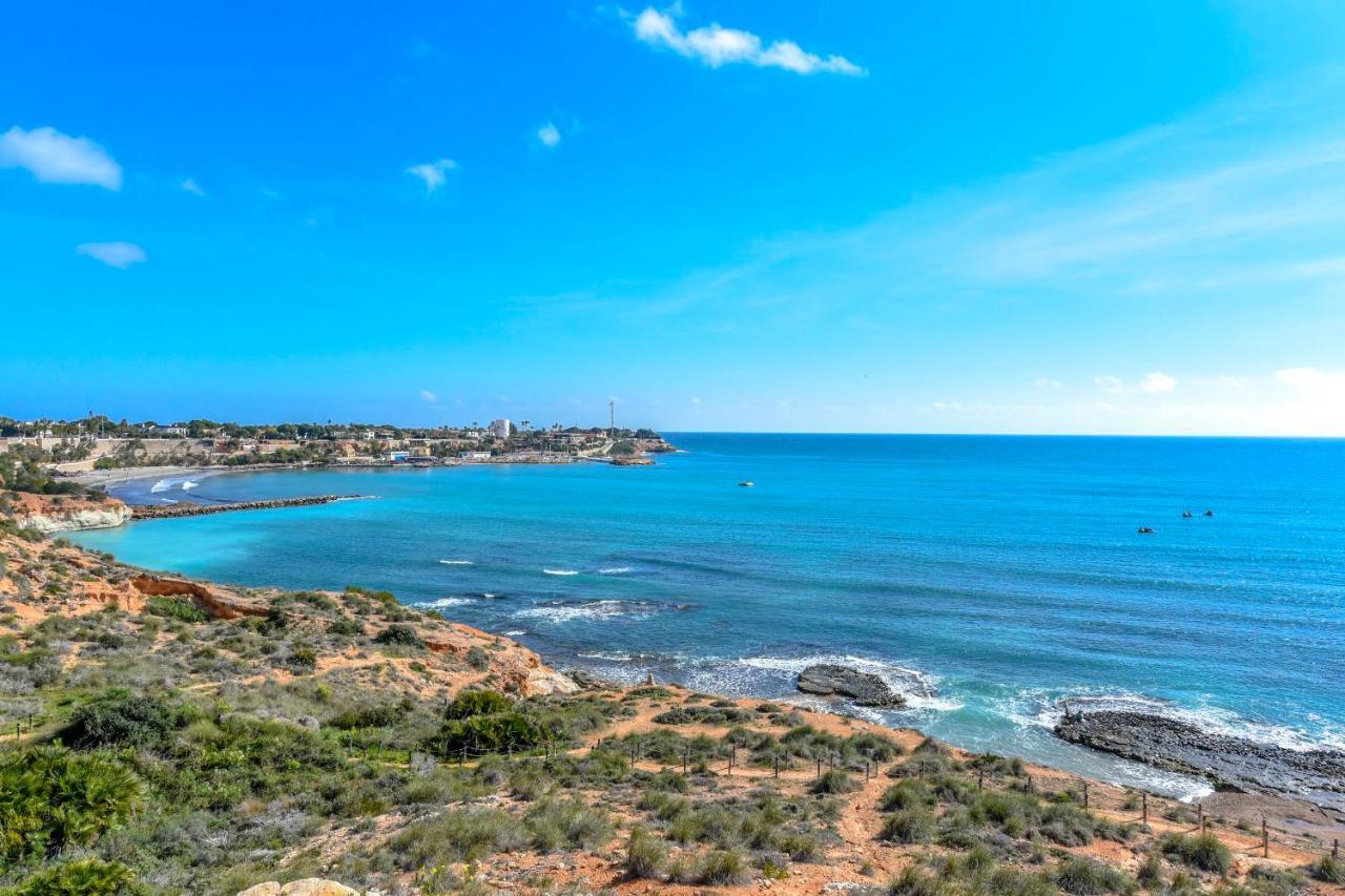 Huoneisto Cb Living - Cosy Loft With Terrace, Villamartin