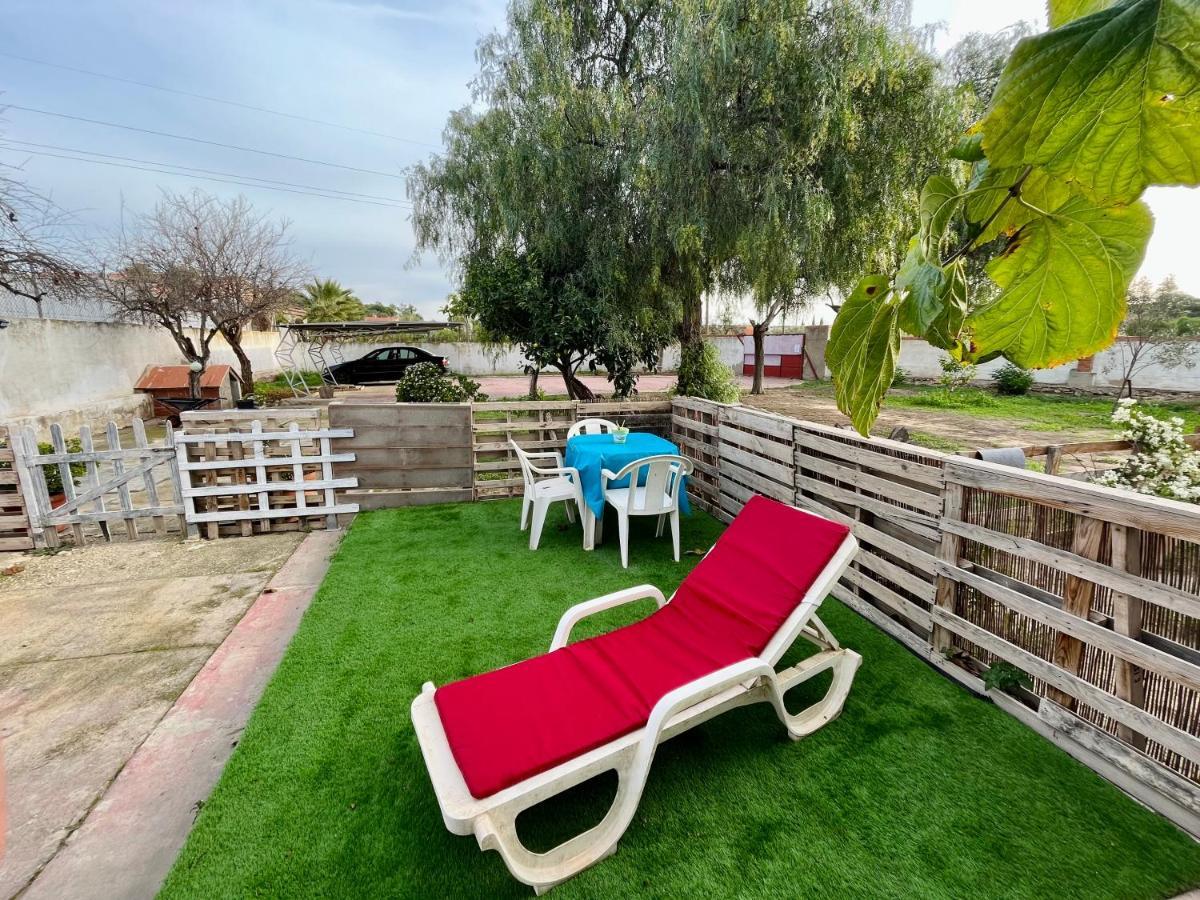 Estudio Adosado Acogedor Con Jardin, Barbacoa Y Parking Privado Vakantiehuis