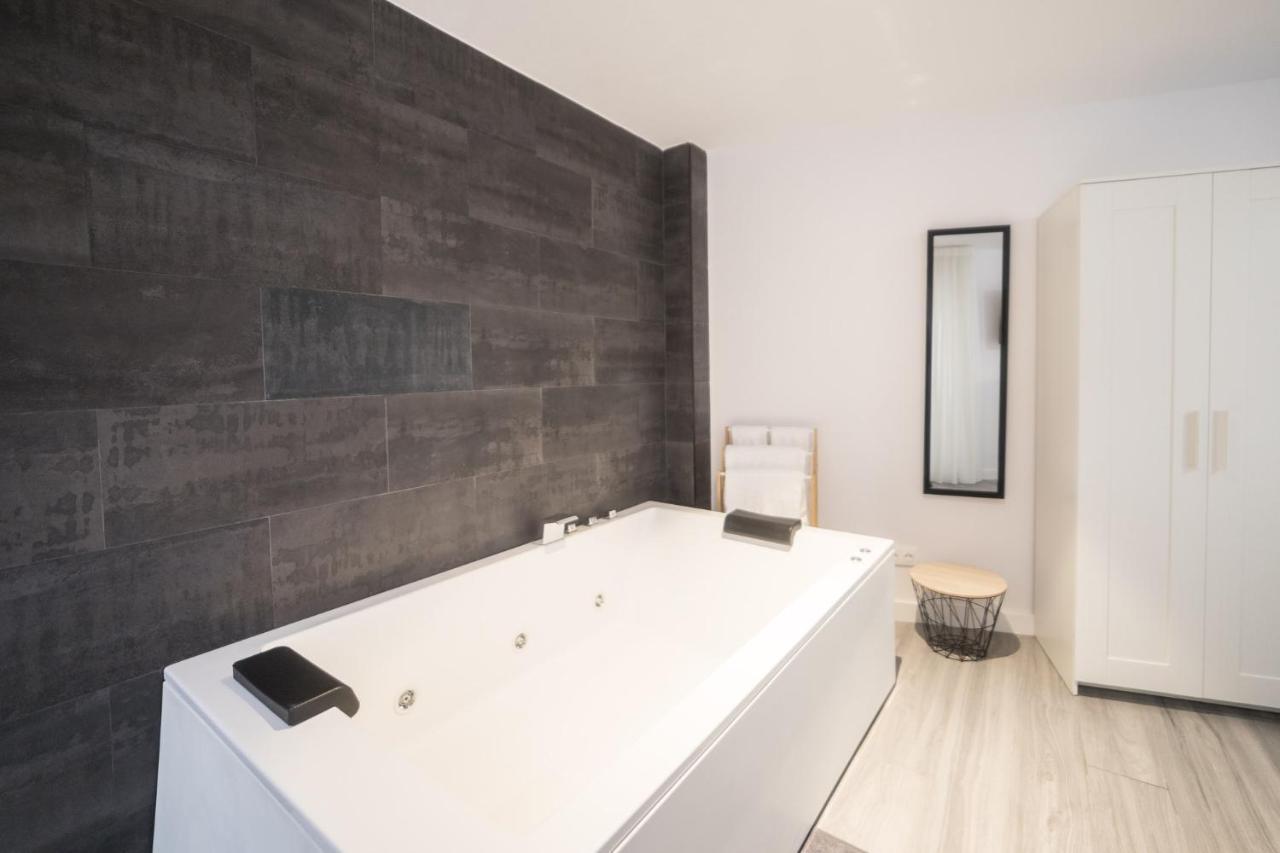 Moonkey - Mediterraneo Con Jacuzzi Y Luz Natural *
