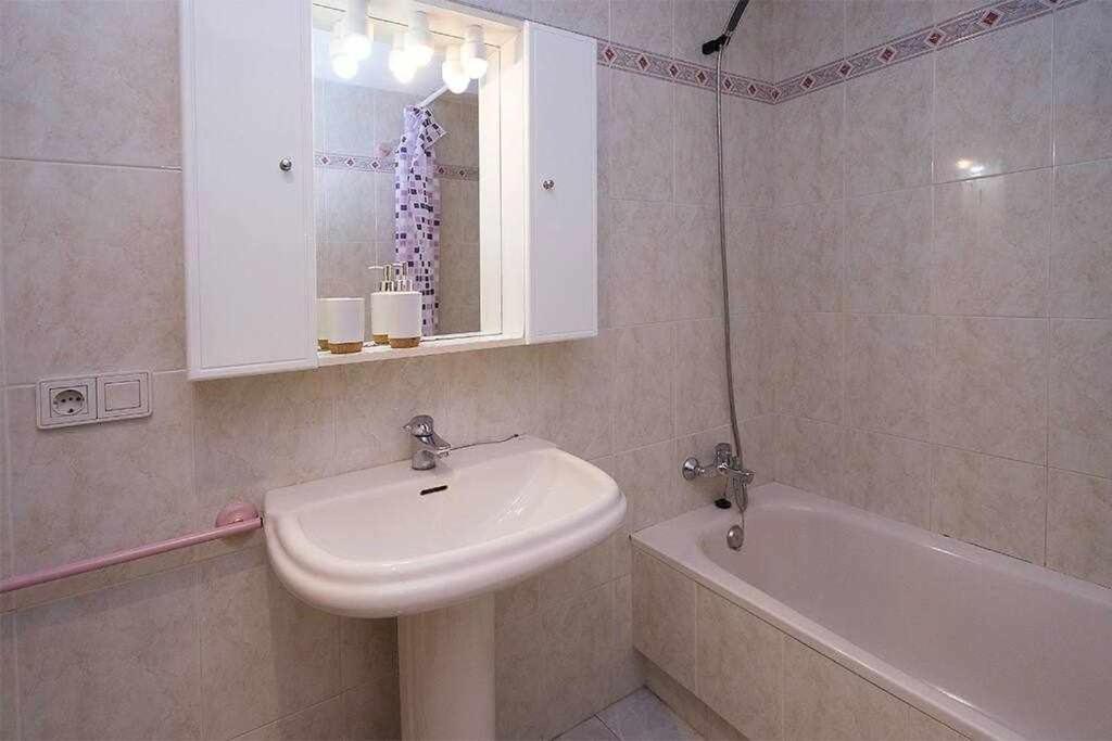 Huoneisto Oasis Ii Apartamento Playa Albufereta Alicante