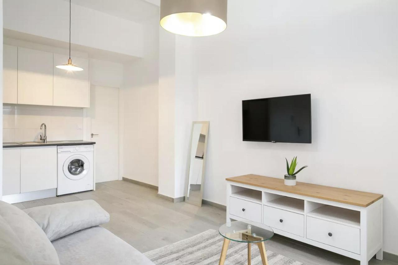 Apartment Very And Modern Flat, In Center *