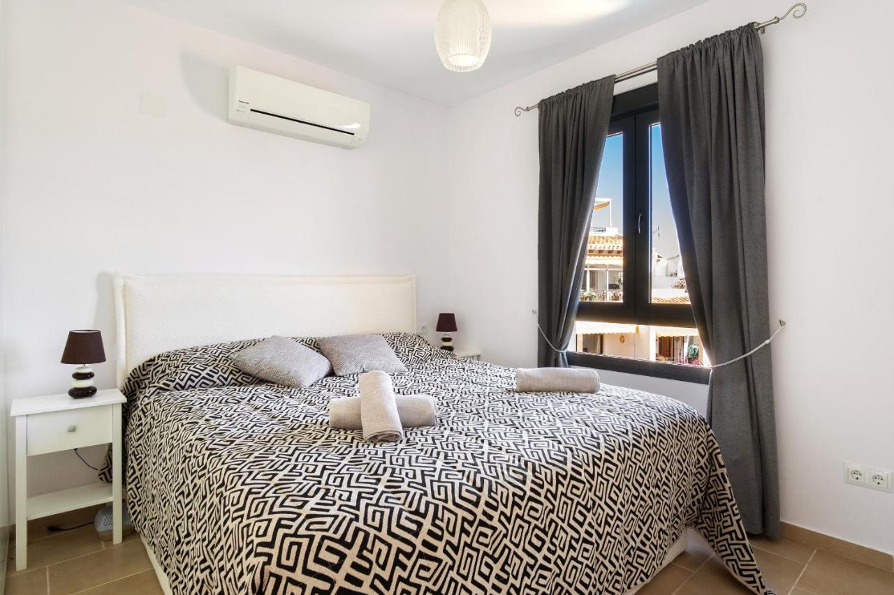 Huoneisto Cb Living - Cosy Loft With Terrace, Villamartin *