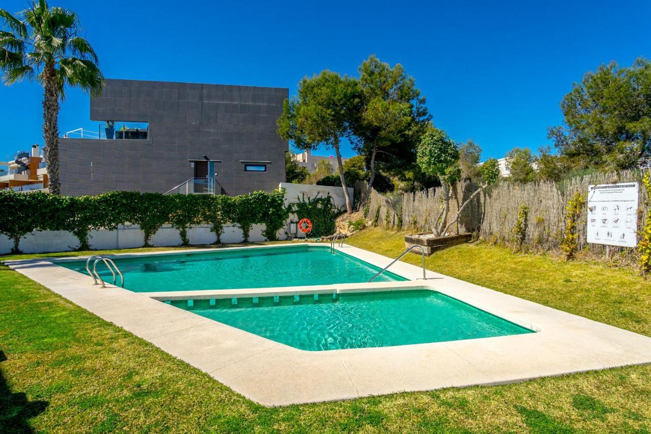 Cb Living - Cosy Loft With Terrace, Villamartin Huoneisto *
