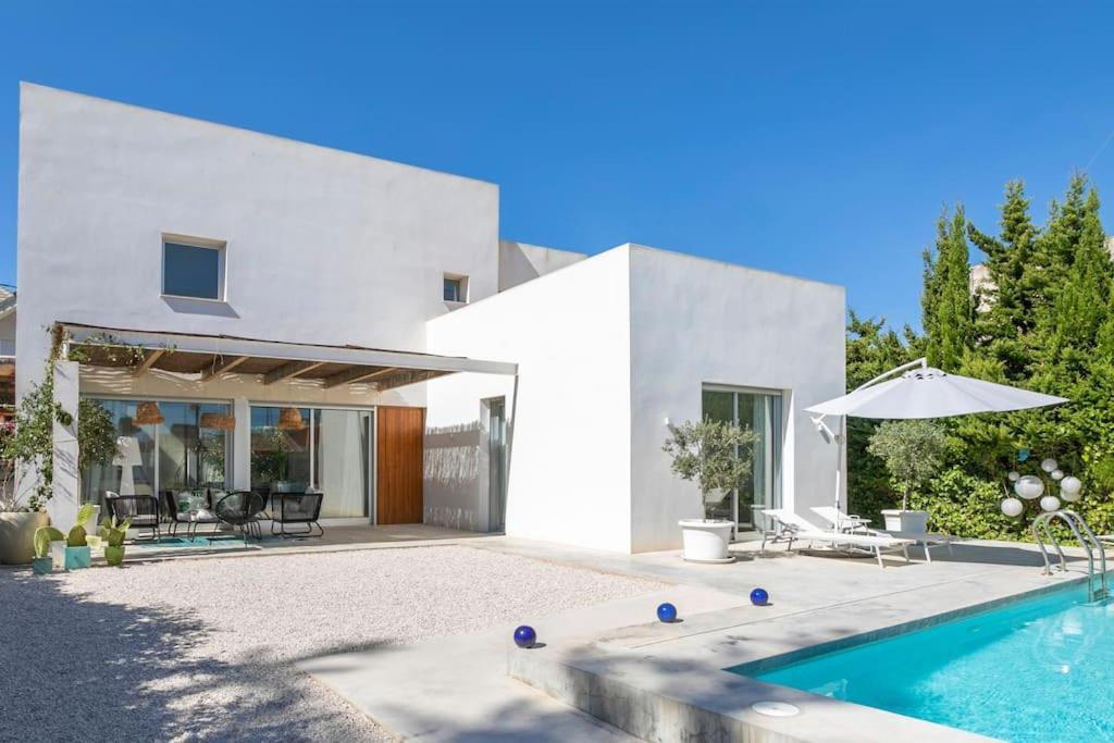 Paloma With Private Pool, Located 350m To The Sea And Tram Station! Holiday home Alicante