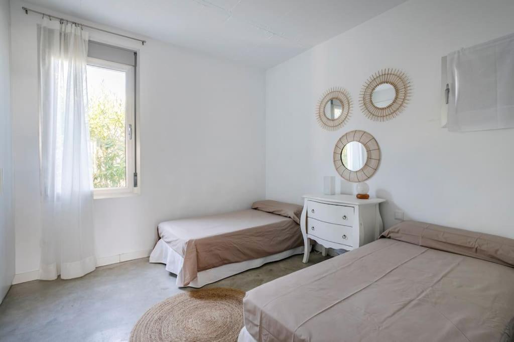 Holiday home Paloma With Private Pool, Located 350m To The Sea And Tram Station!