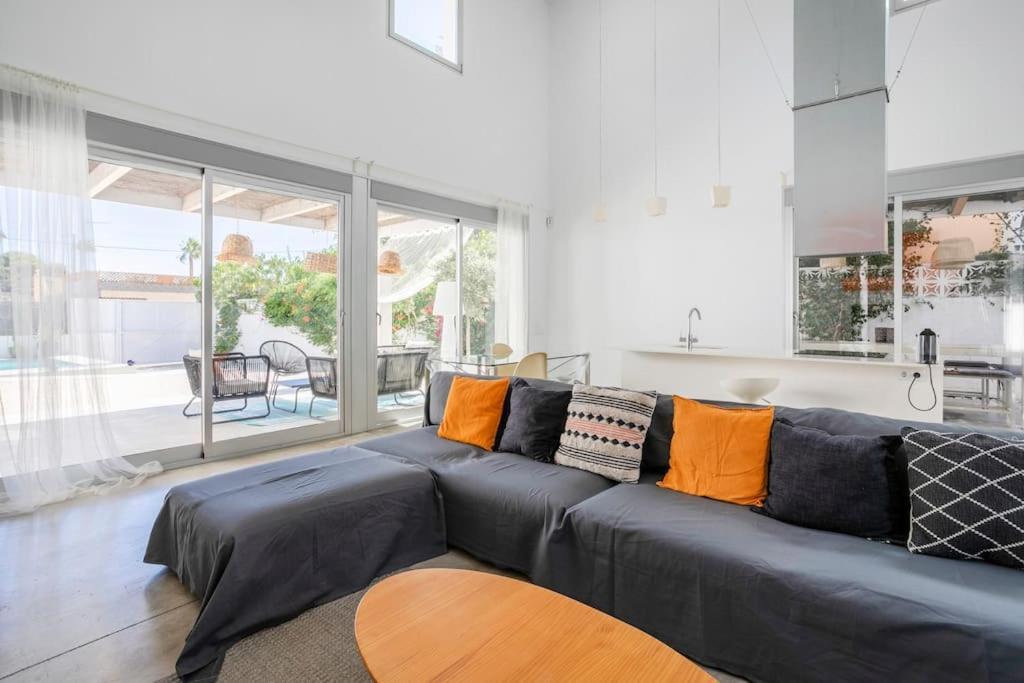 Paloma With Private Pool, Located 350m To The Sea And Tram Station! *