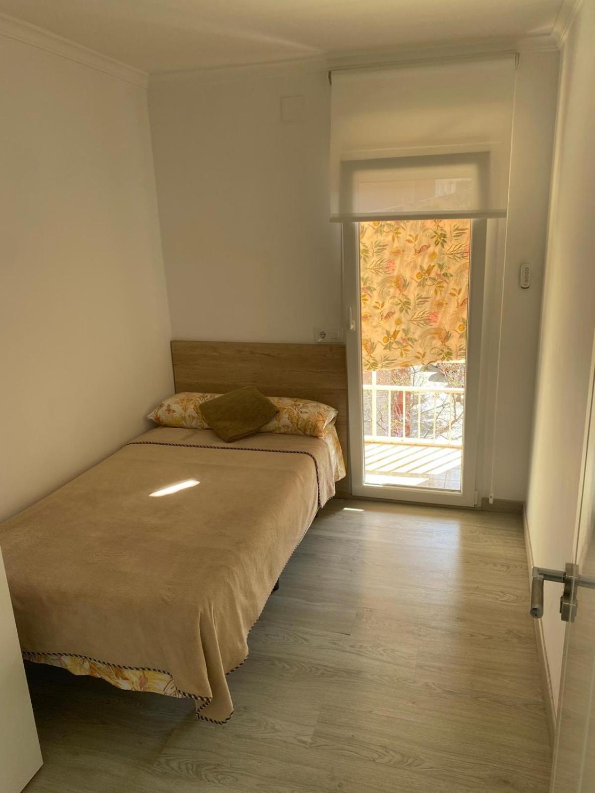 Acogedor Y Reformado Apartamento, Alicante. Huoneisto