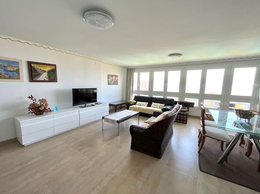 Apartamento La Chicharra Apto 2 Dormit Piscina, Wifi Parking Vistas Al Mar !! *