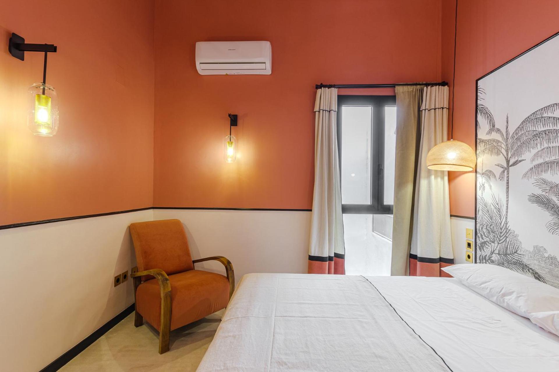 With Exceptional Charm In Historic Center Of Alicante
