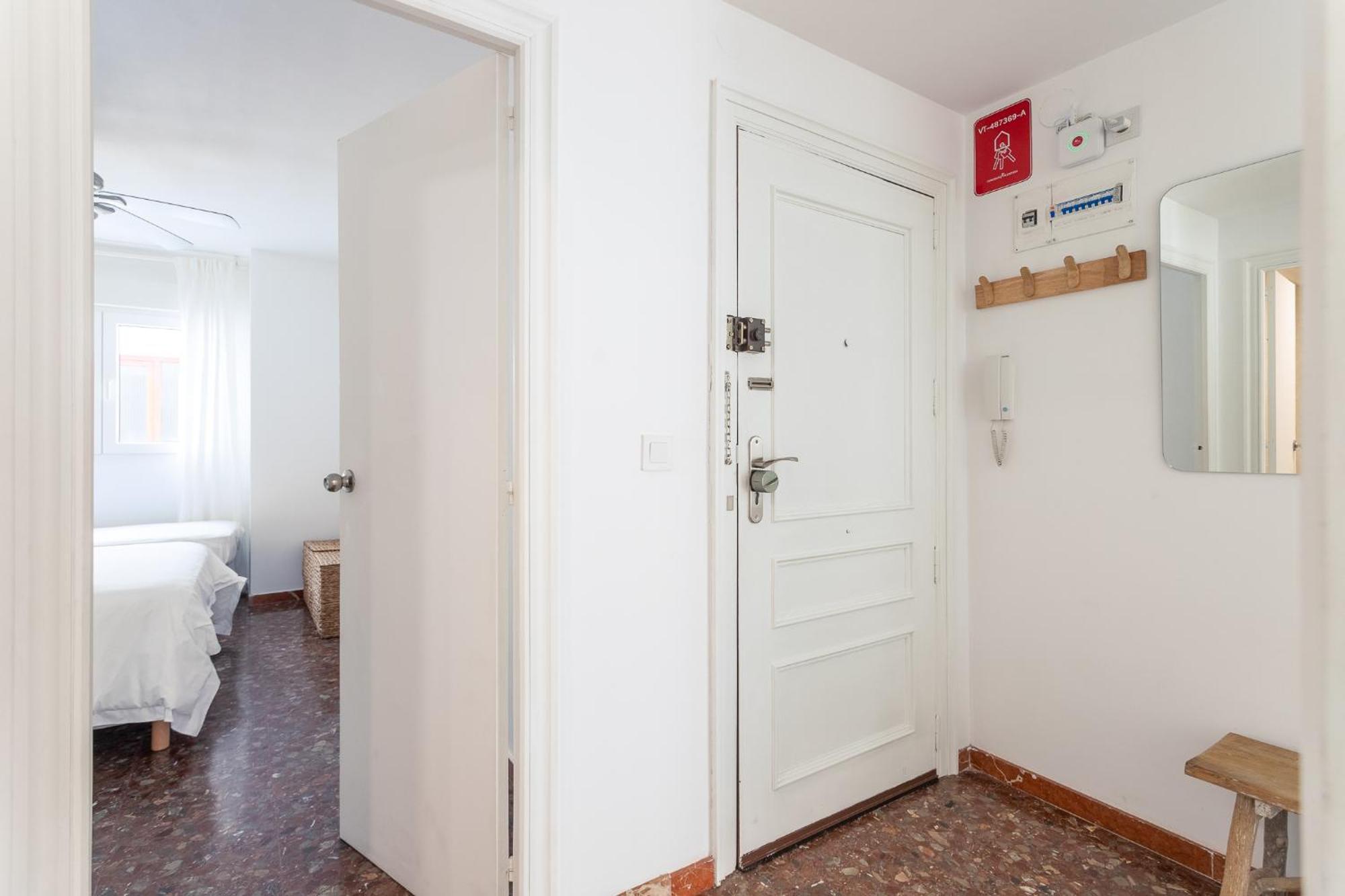 Alohalacant Piso Nuevo En La Playa Y En El Ayuntamiento * Alicante