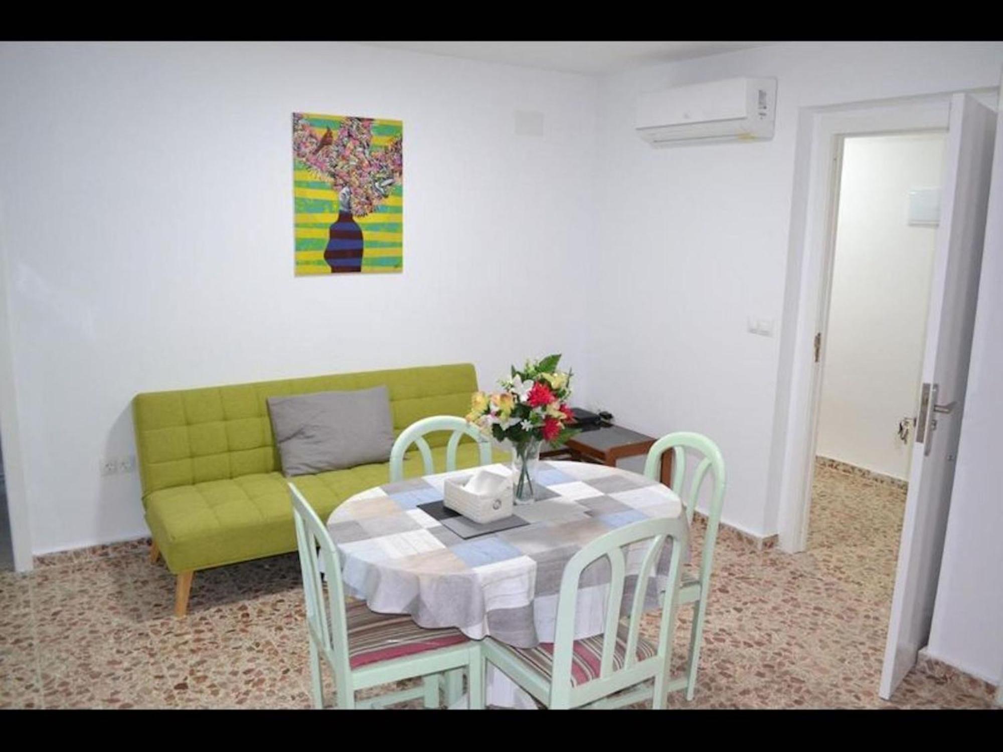 Apartment Beautiful 1 Bedroom With Gallery And Air Conditioning Cb6yr *