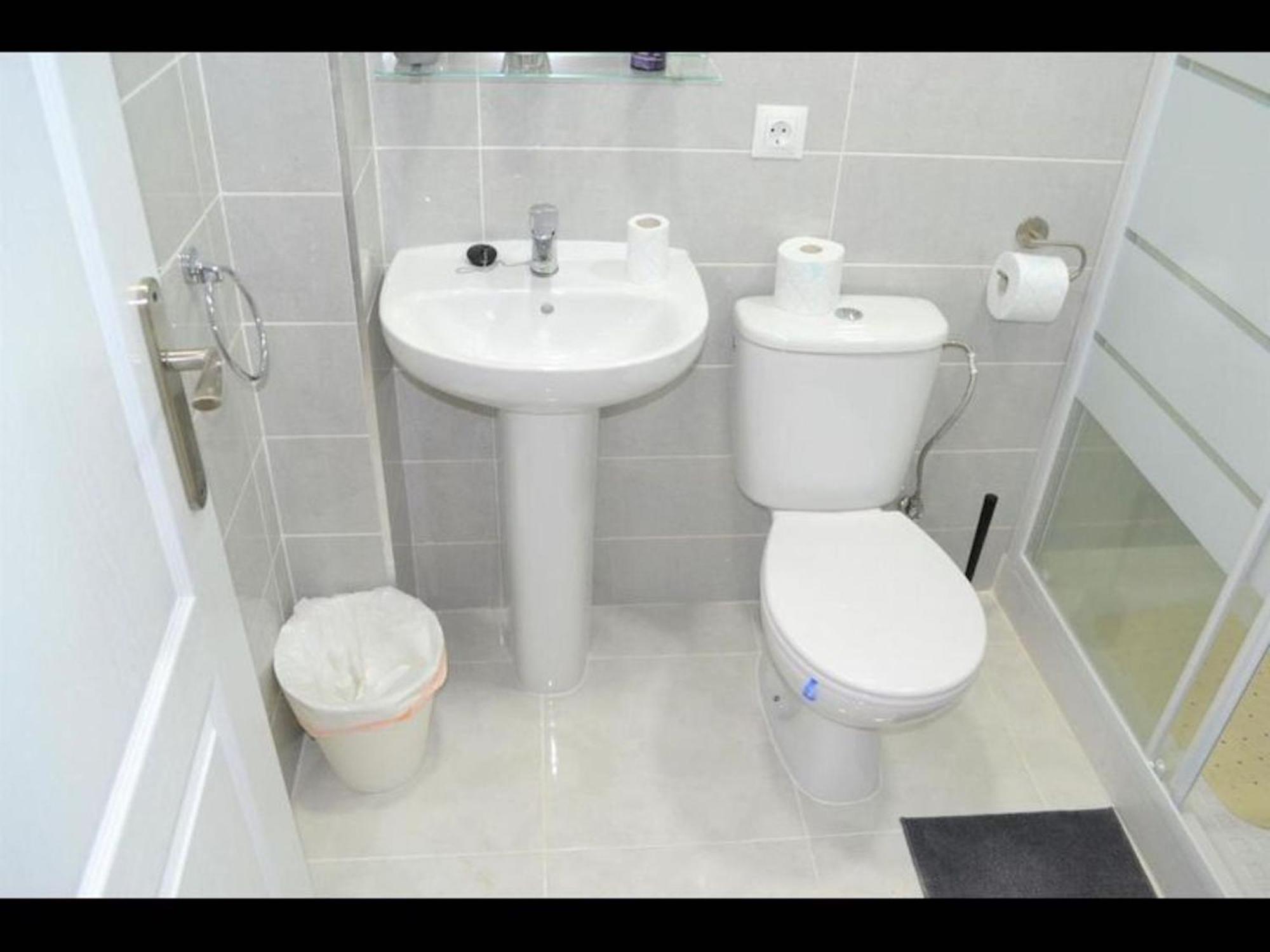 Apartment Beautiful 1 Bedroom With Gallery And Air Conditioning Cb6yr Alicante