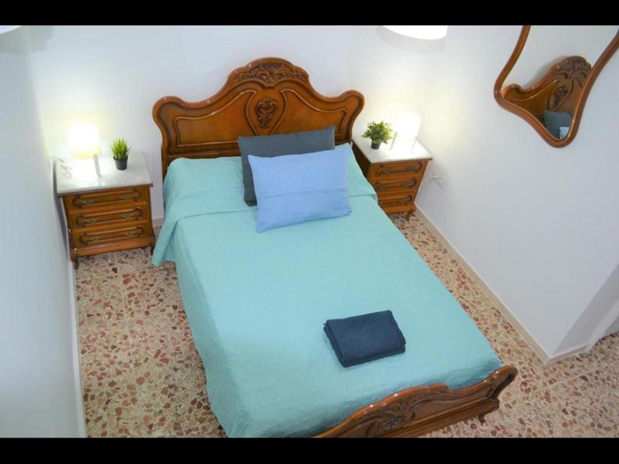 1 Bedroom And Modern Ideal For The And Centre Huoneisto *