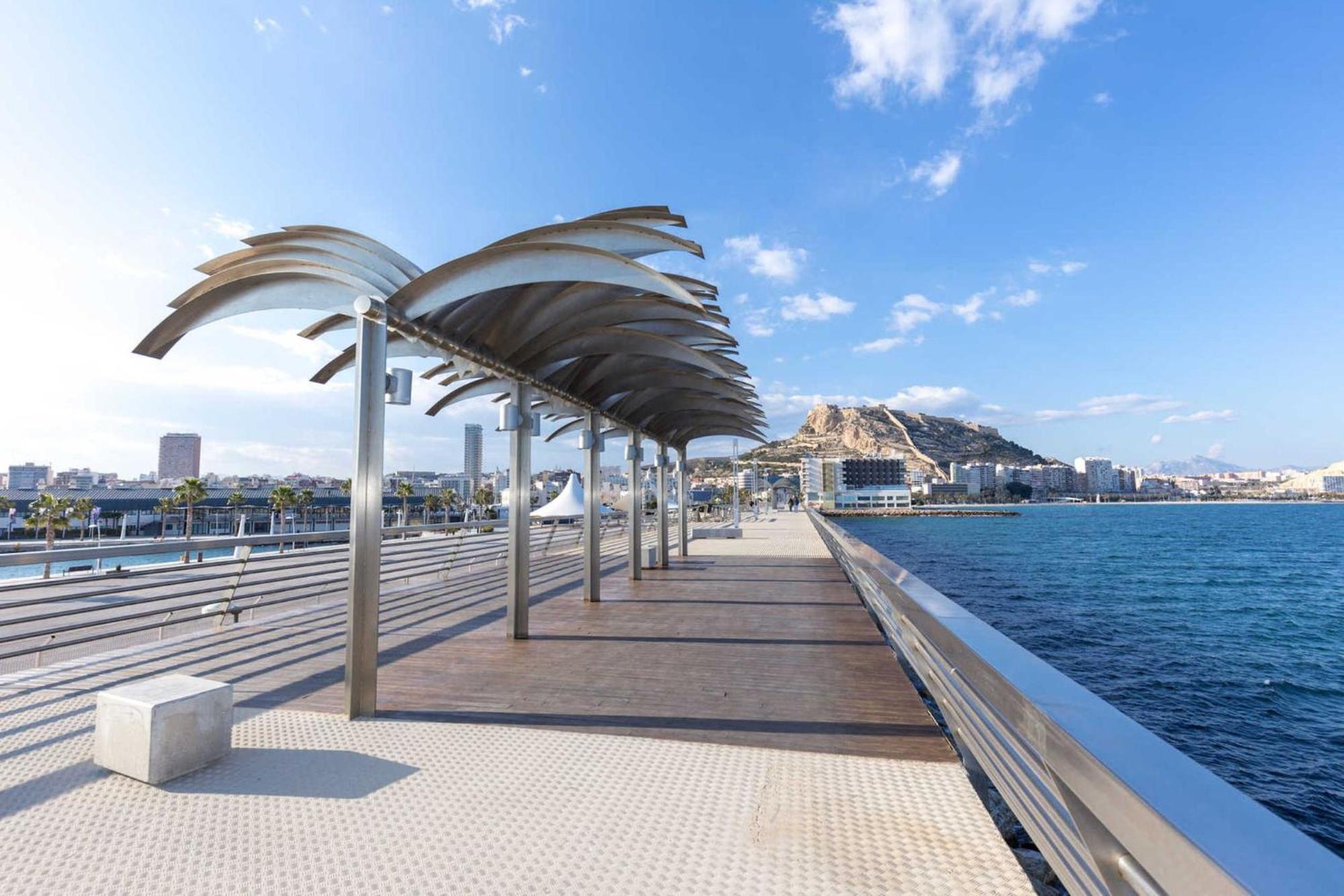 1 Bedroom With Gallery Balcony Free Netflix, Air Conditioning Apartment Alicante