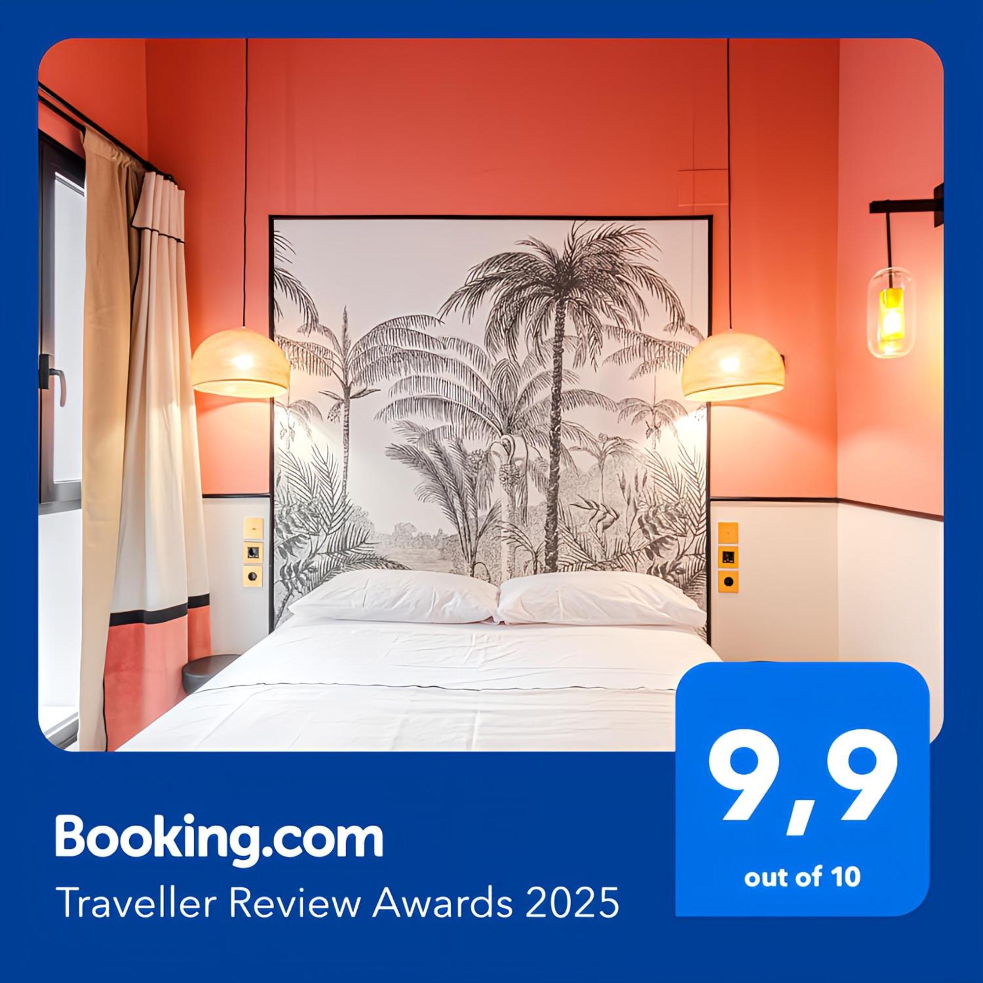 With Exceptional Charm In Historic Center Of Alicante