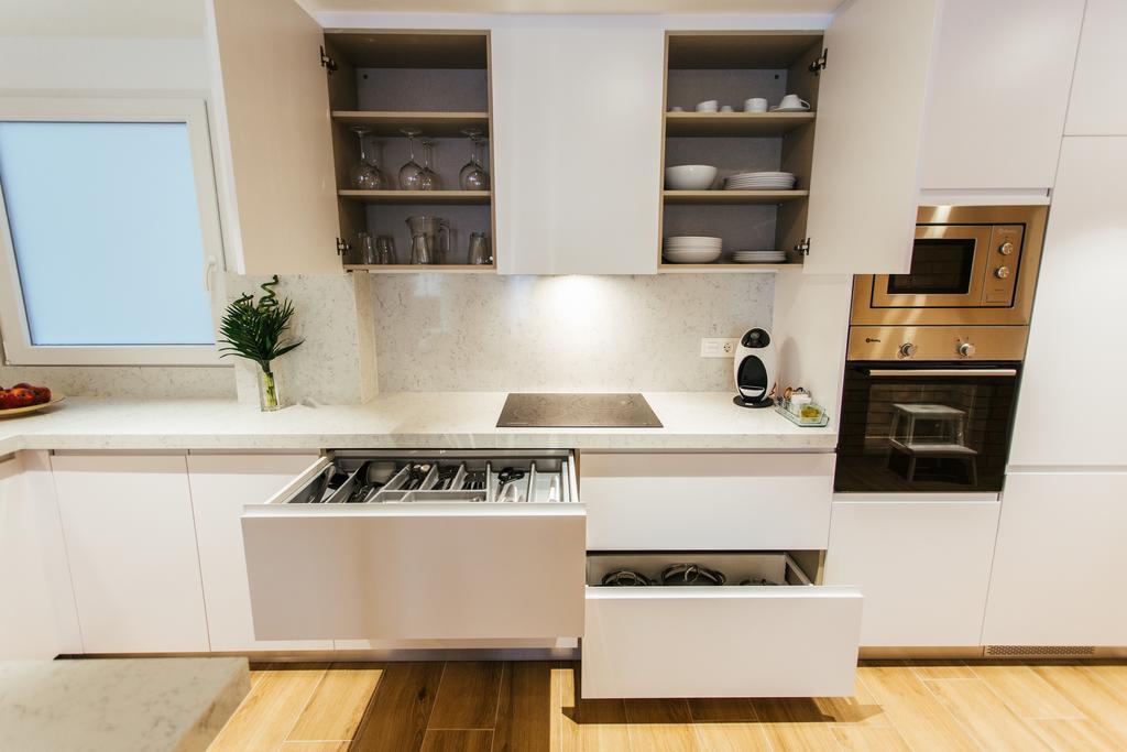The Lucky Flats - Liorna Apartment